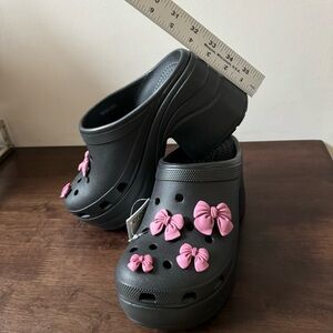 Crocs Siren Clog,
Black new size 9